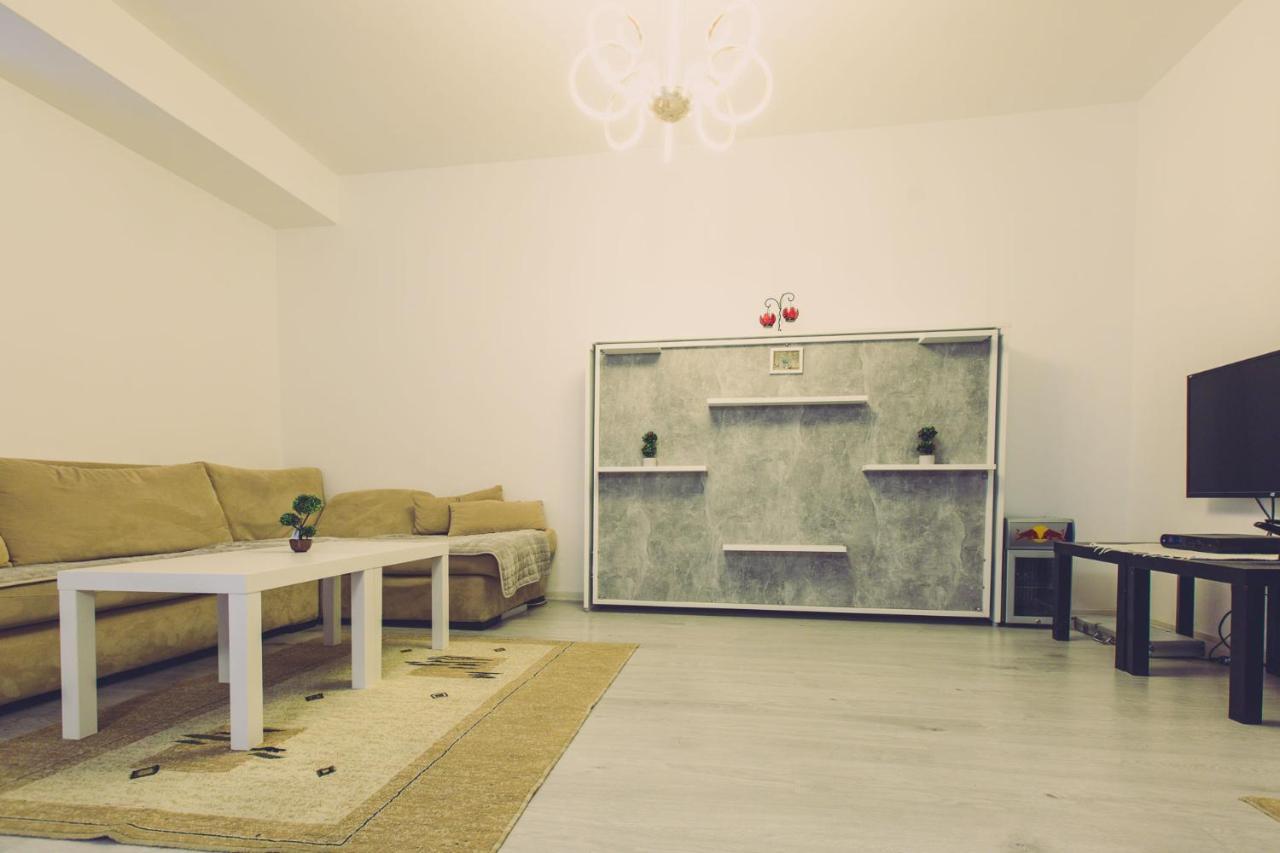 Hristovi Apartments Skopje Luaran gambar